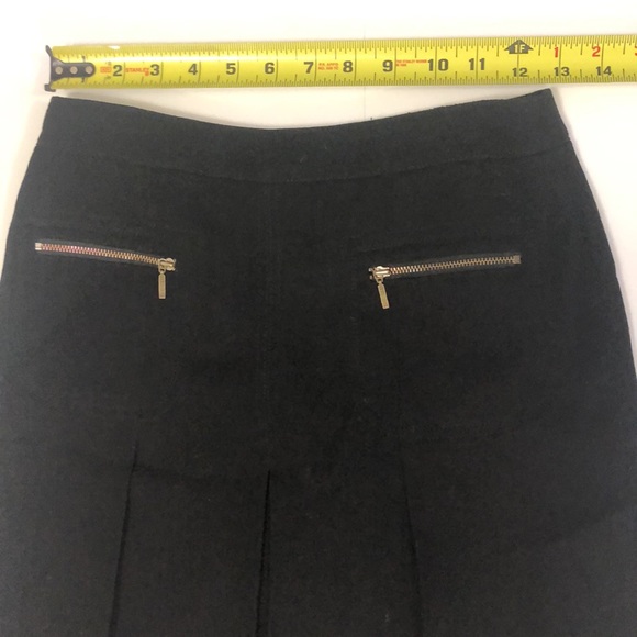 Gerard Darel 36 (4 USA) Skirt Black Wool Pleated Zipper PocketS & Back Closure - Picture 2 of 6